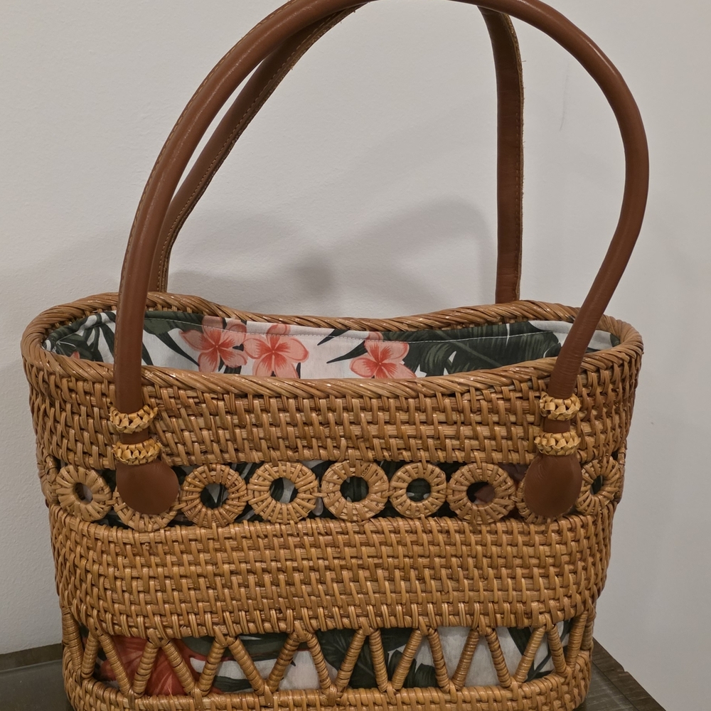 Elegant Tan Woven Tote with Floral Interior